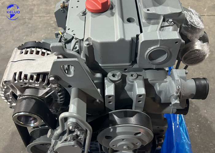 Brandneuer BF4M2012C / BF4M2012 Motor 98kW, 2100 RPM für vibrierende Straßenwalzen.